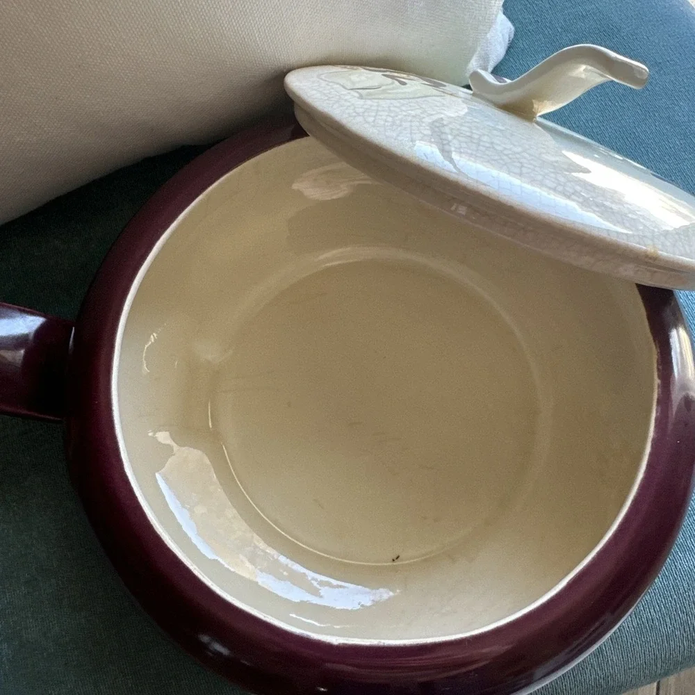 Red Wing Pottery Brown  Lotus Covered Casserole
